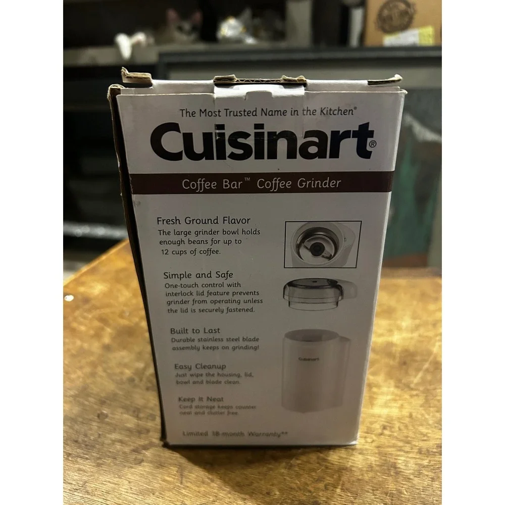 Cuisinart Coffee Bar Coffee Grinder White DCG-20N Stainless Steel Blade 12 Cup